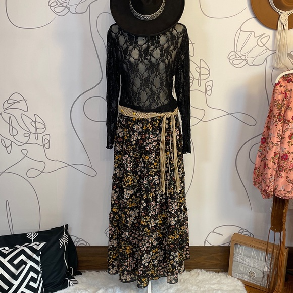 LUNA- Black Floral Multi-tiered Maxi Skirt size XL - Picture 5 of 8